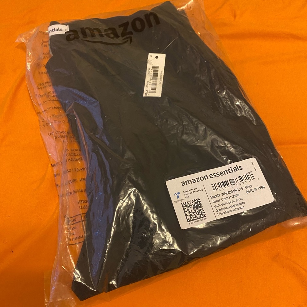 Amazon Essentials Black